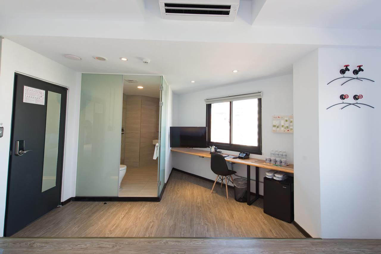 Traveller Inn Tiehua Cultural And Creative Hotel Taitung Экстерьер фото